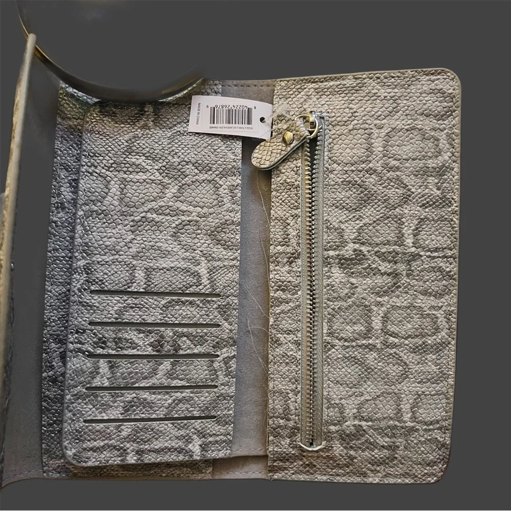 Simply Southern Gray Snake Skin Faux Leather Wallet NWT
